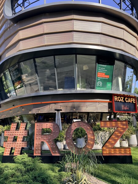 Ajutor bucatar (rece) pentru Roz Cafe Bistro Pipera,
